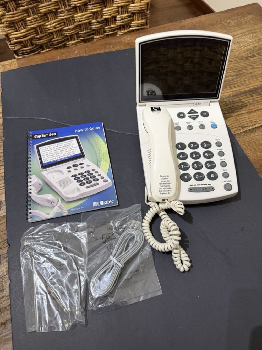 CapTel 840 Plus Captioned Telephone Large Screen Hearing Assistance Phone